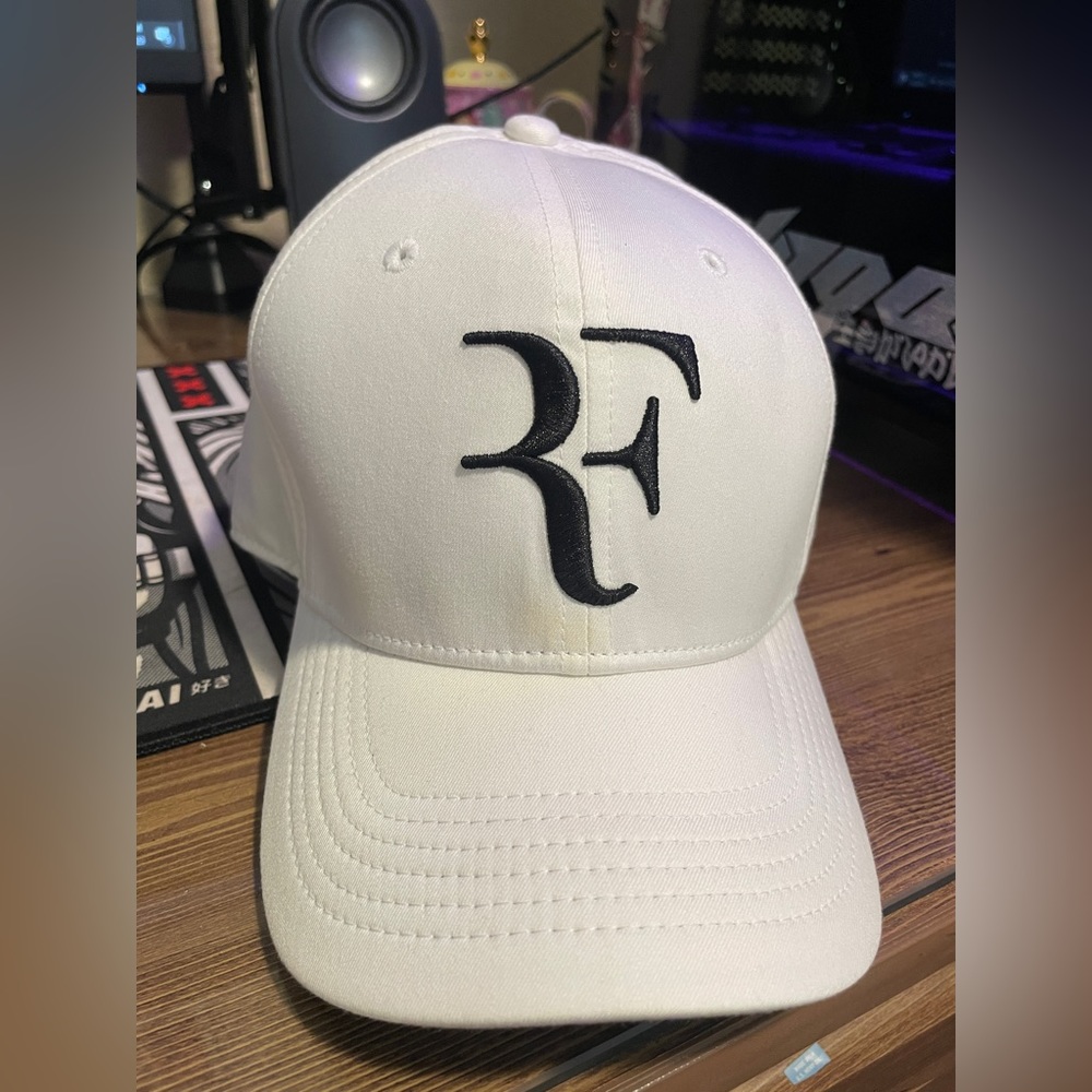 Federer hat 🎾🏸✨